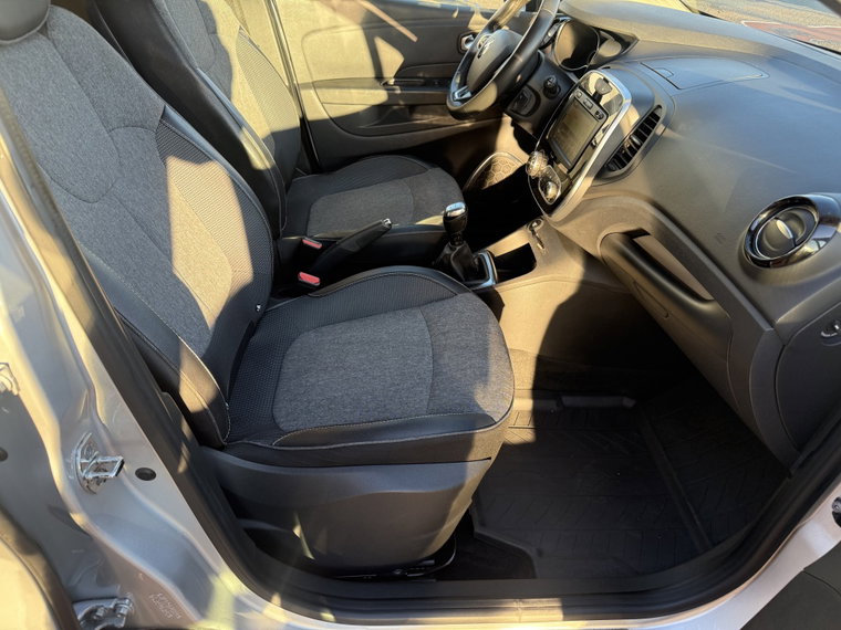 Vehicle Image 48