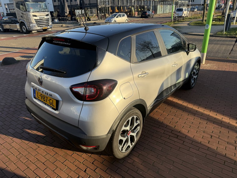 Vehicle Image 60