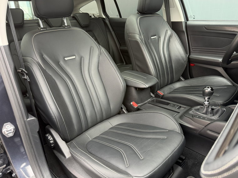Vehicle Image 41