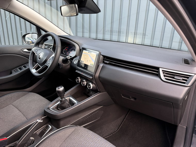 Vehicle Image 25