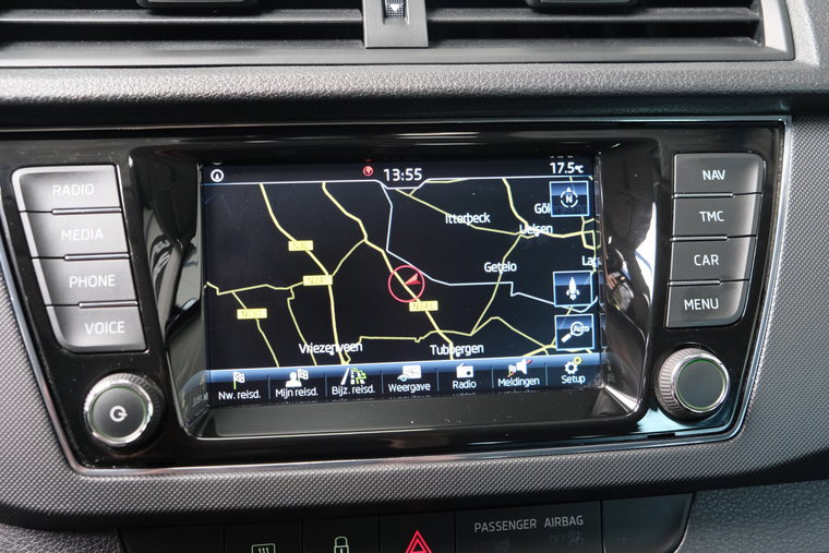 Vehicle Image 17