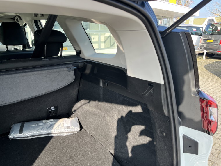 Vehicle Image 35