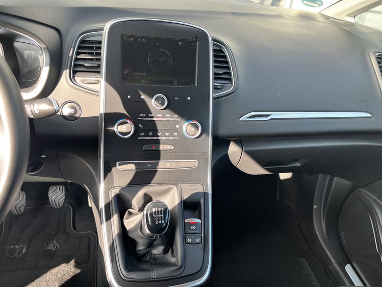 Vehicle Image 36
