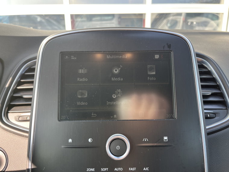 Vehicle Image 39