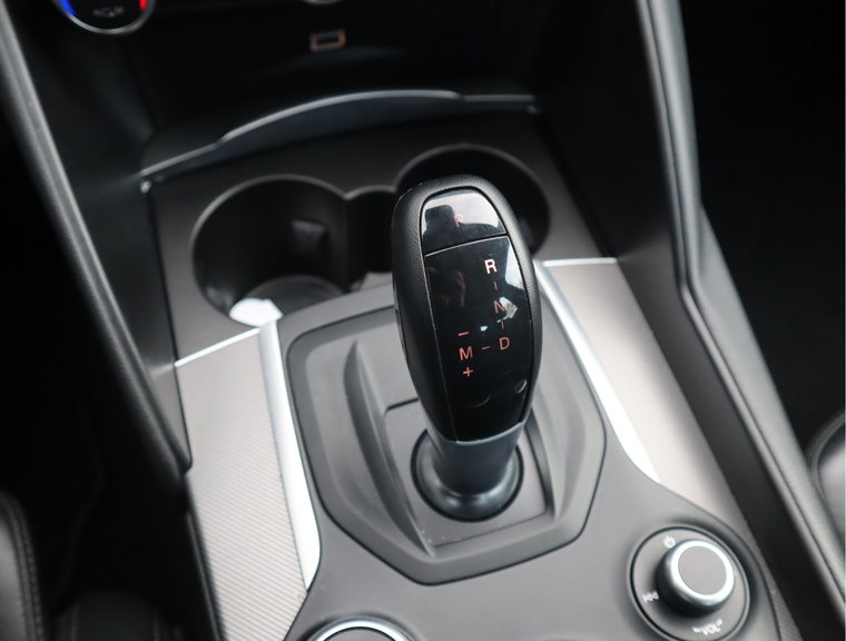 Vehicle Image 33