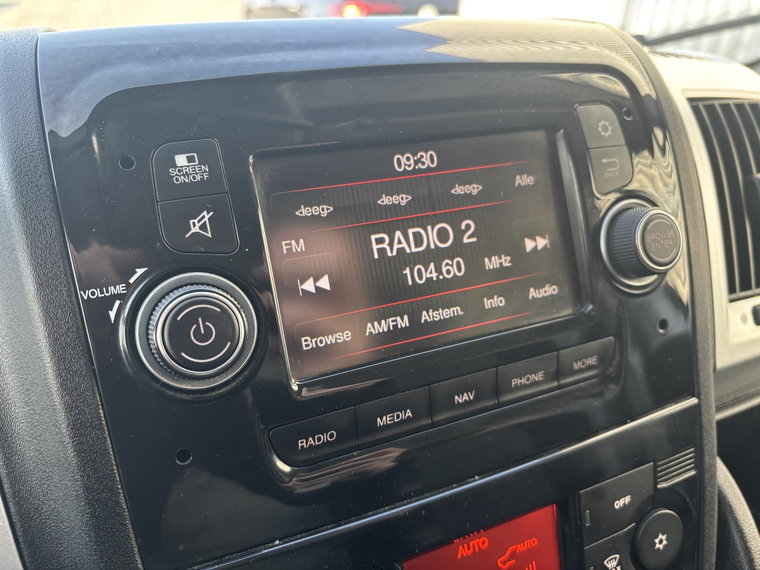 Vehicle Image 24