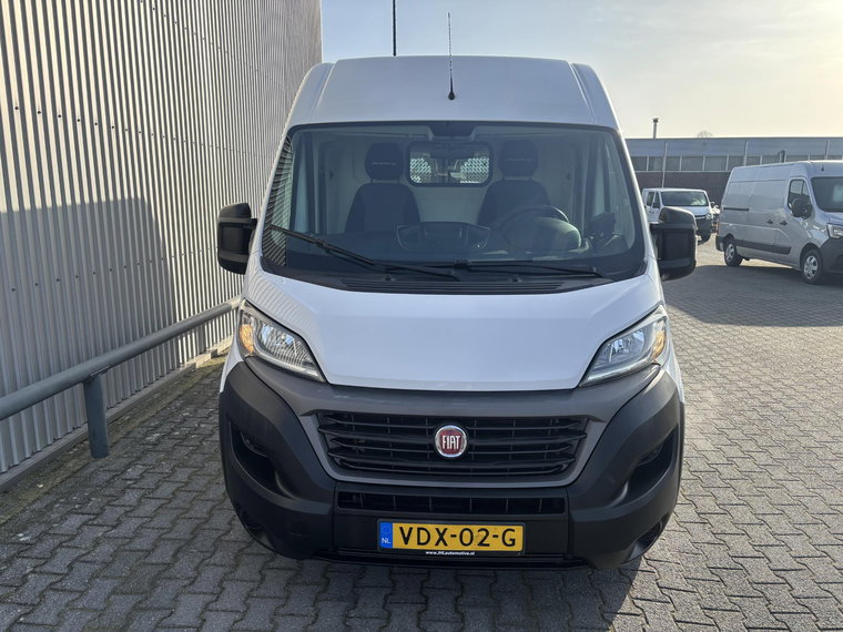 Vehicle Image 27