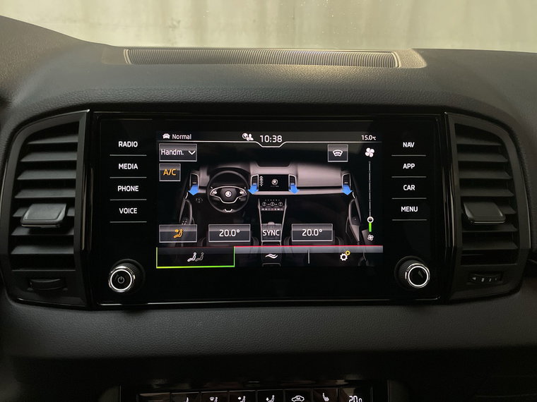 Vehicle Image 25