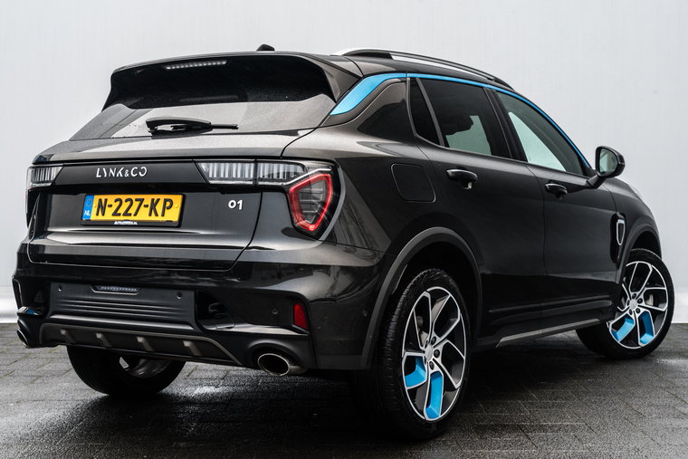 Vehicle Image 6