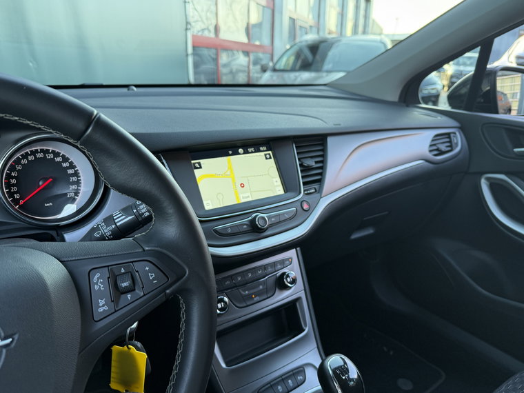 Vehicle Image 17