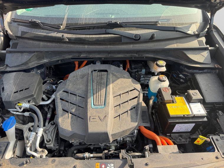 Vehicle Image 21