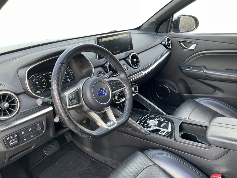 Vehicle Image 15
