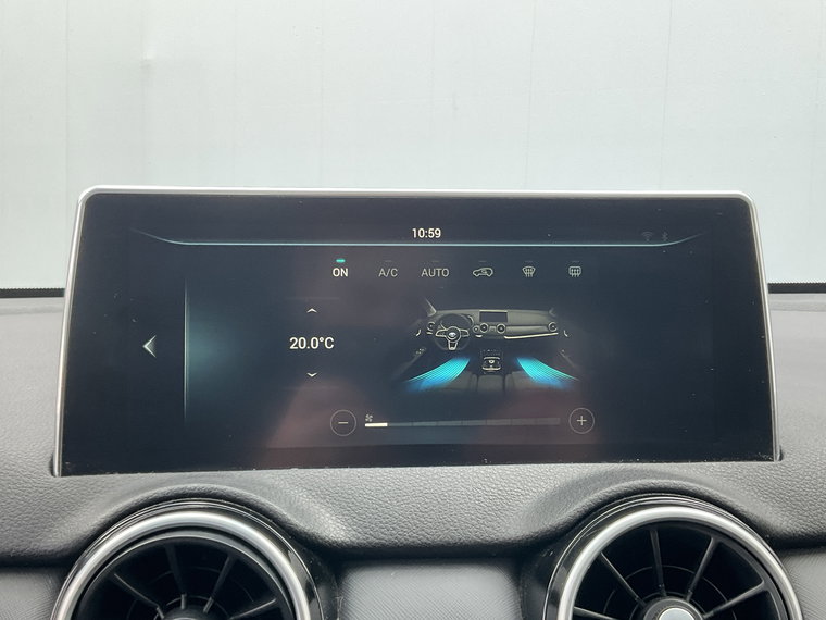 Vehicle Image 29