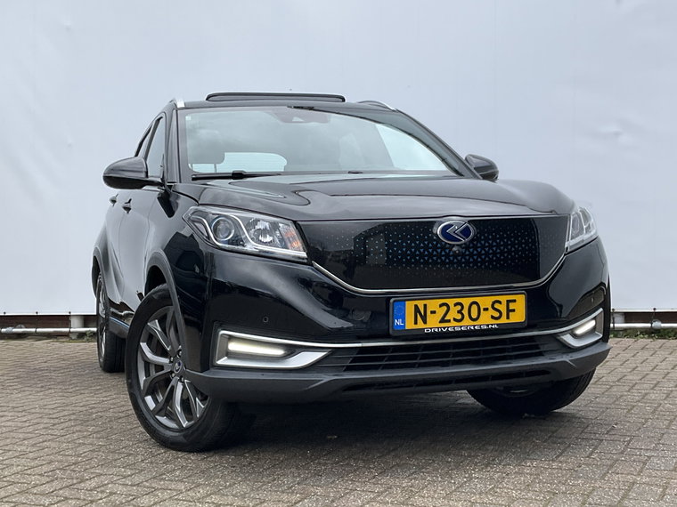 Vehicle Image 32