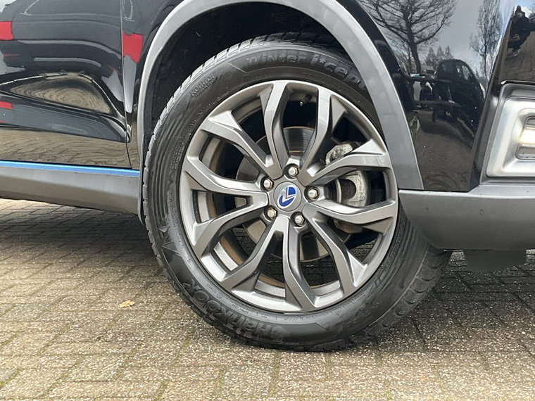 Vehicle Image 40