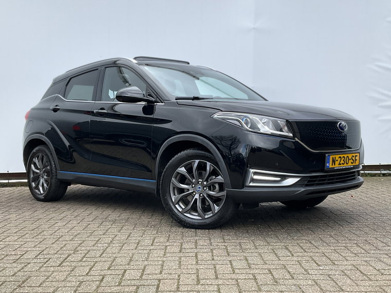 Vehicle Image 11