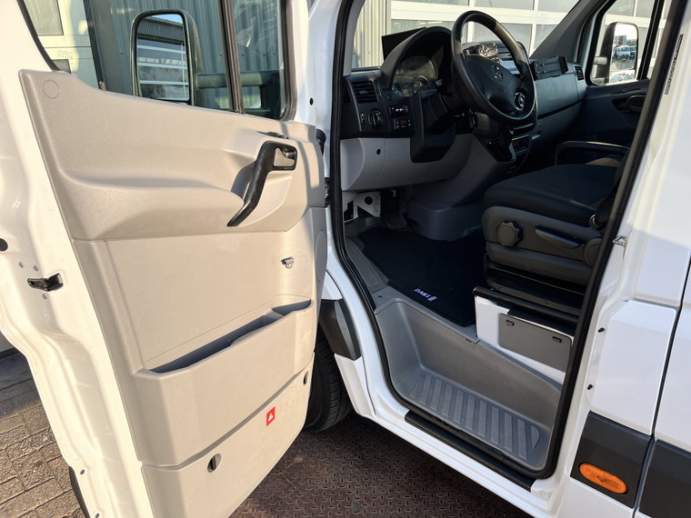 Vehicle Image 40