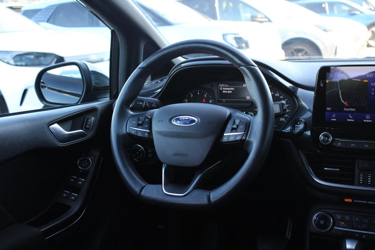 Vehicle Image 14