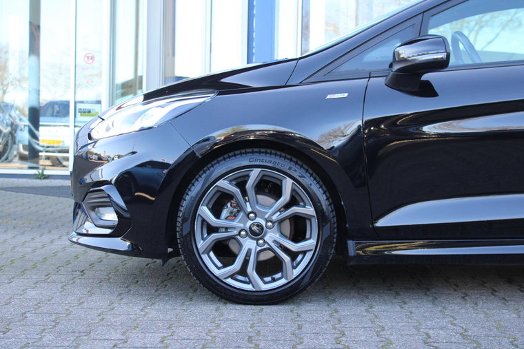 Vehicle Image 38