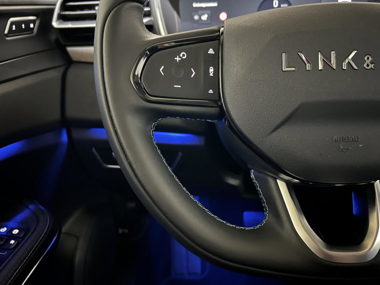 Vehicle Image 36