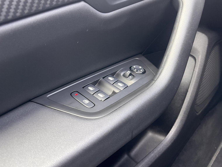 Vehicle Image 39