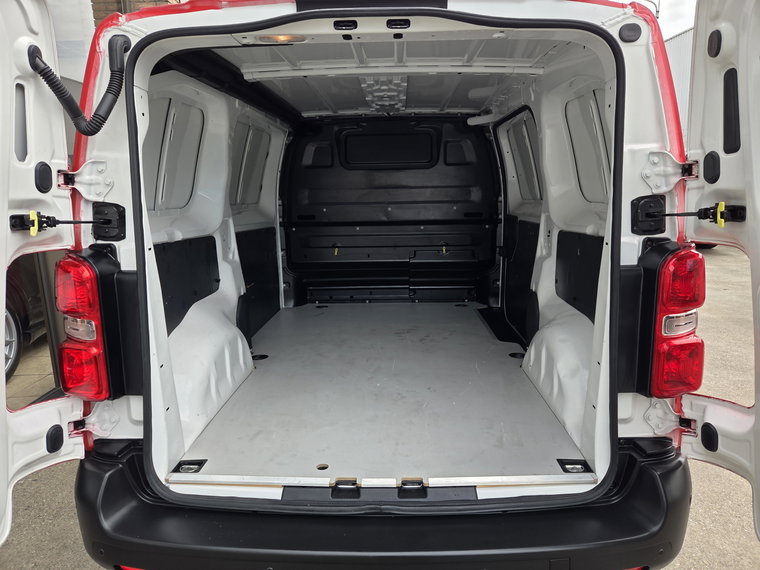 Vehicle Image 31