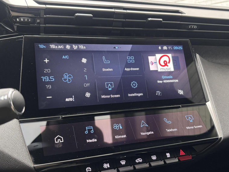Vehicle Image 38