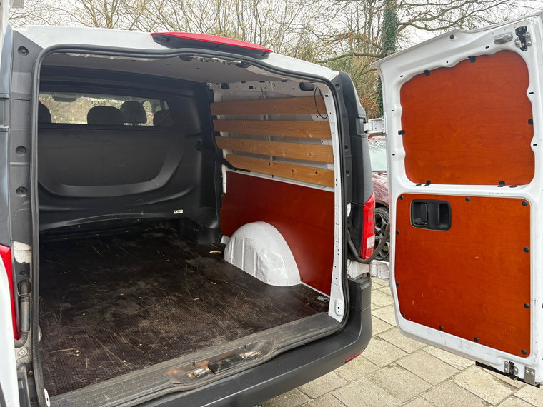 Vehicle Image 26