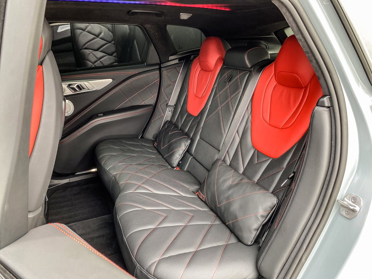 Vehicle Image 16