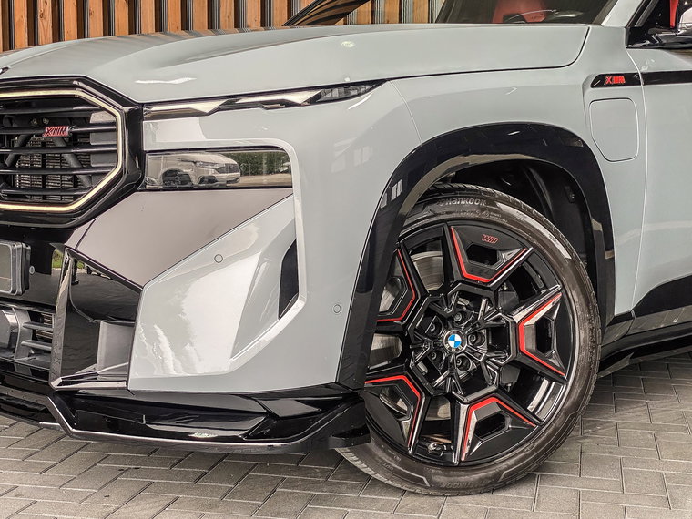Vehicle Image 32