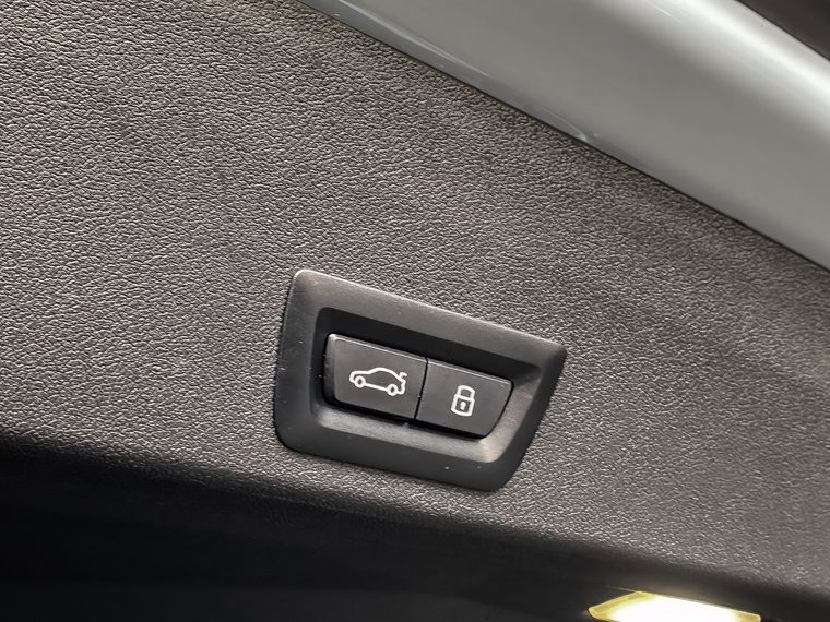 Vehicle Image 58