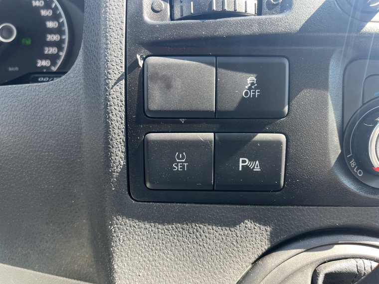 Vehicle Image 38