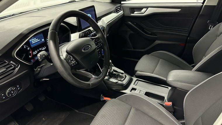 Vehicle Image 16