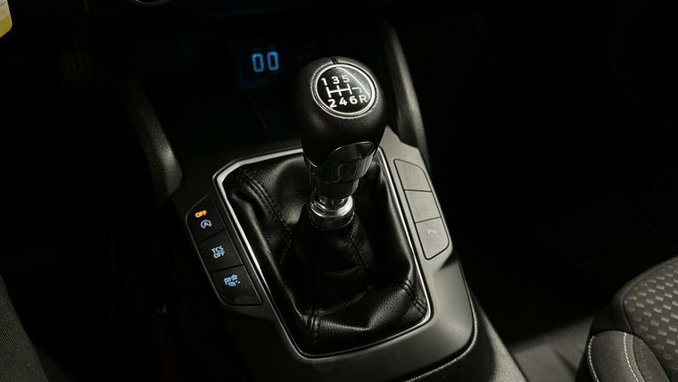 Vehicle Image 35