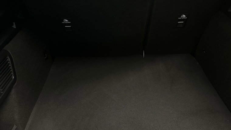 Vehicle Image 36