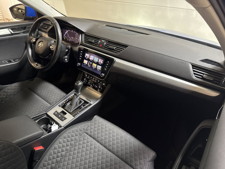 Vehicle Image 18