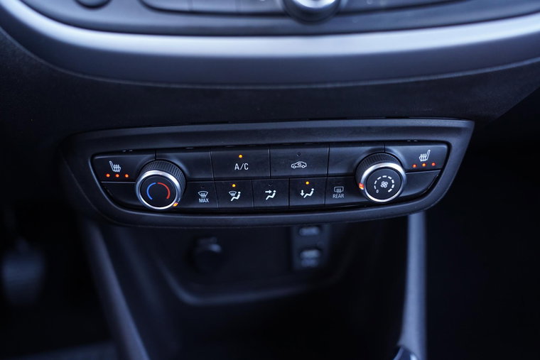 Vehicle Image 40