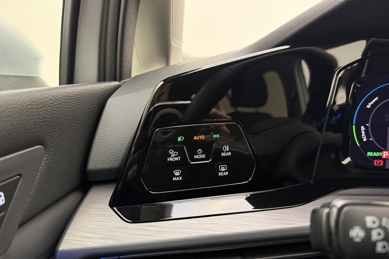 Vehicle Image 23