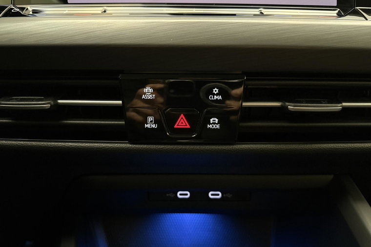 Vehicle Image 37