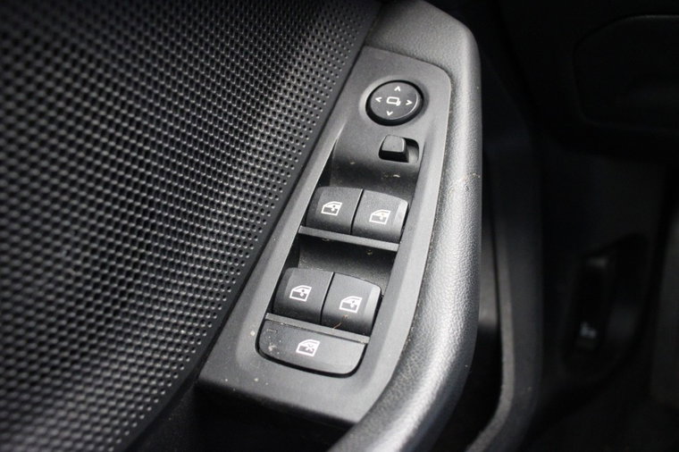 Vehicle Image 27