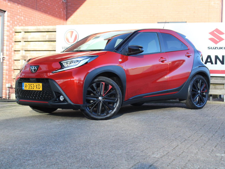 Vehicle Image 9
