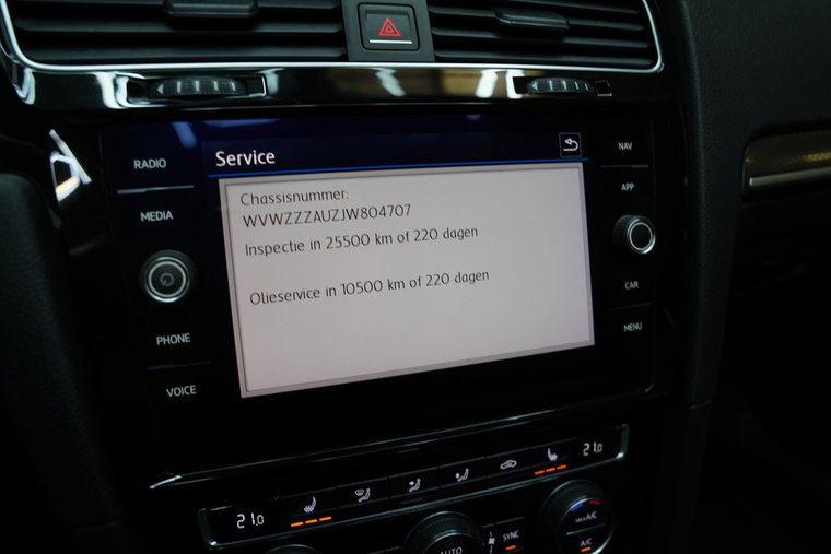 Vehicle Image 32