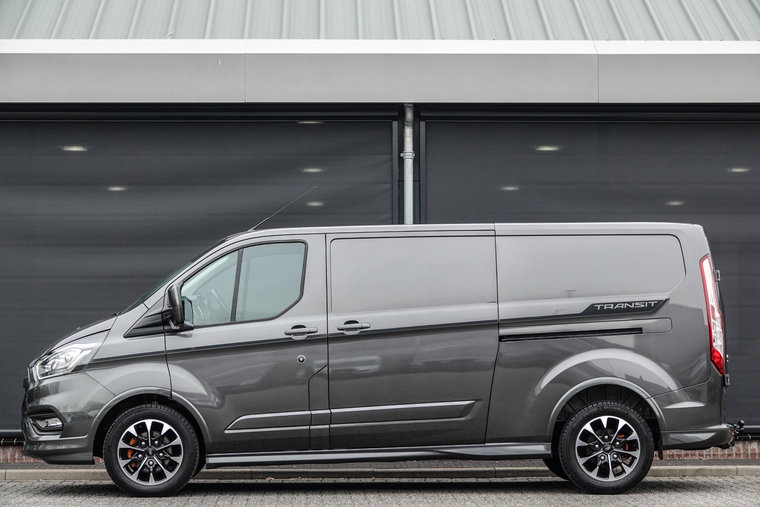Vehicle Image 4