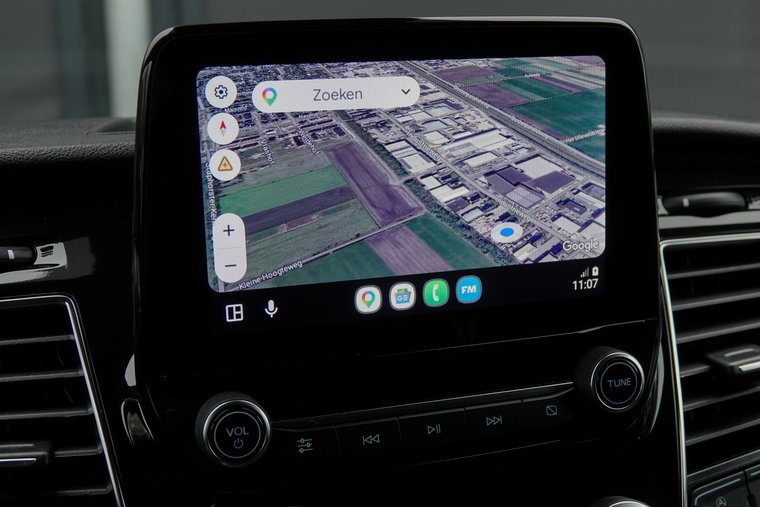 Vehicle Image 11