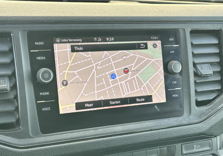 Vehicle Image 9