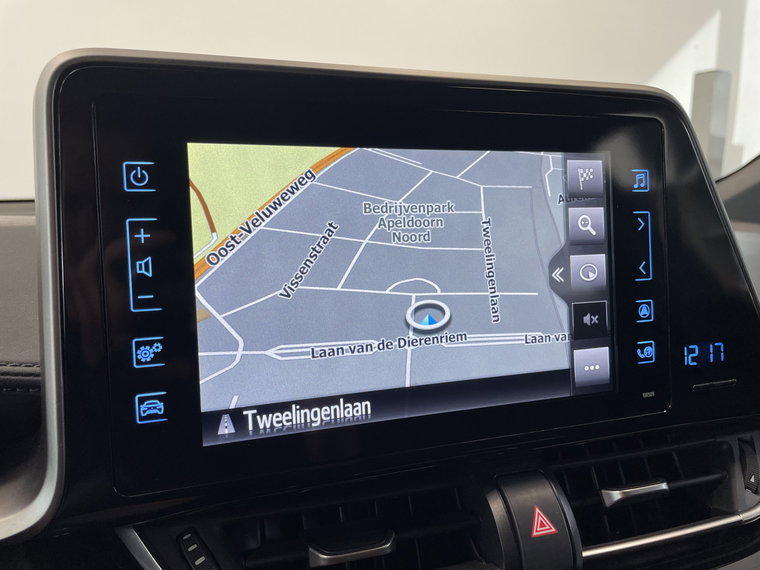Vehicle Image 16