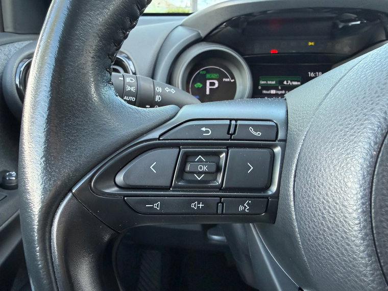 Vehicle Image 14