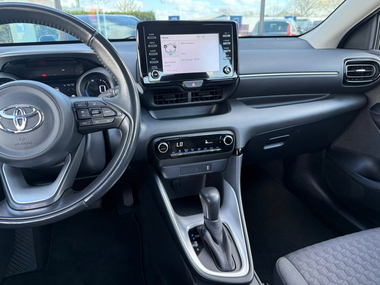 Vehicle Image 8