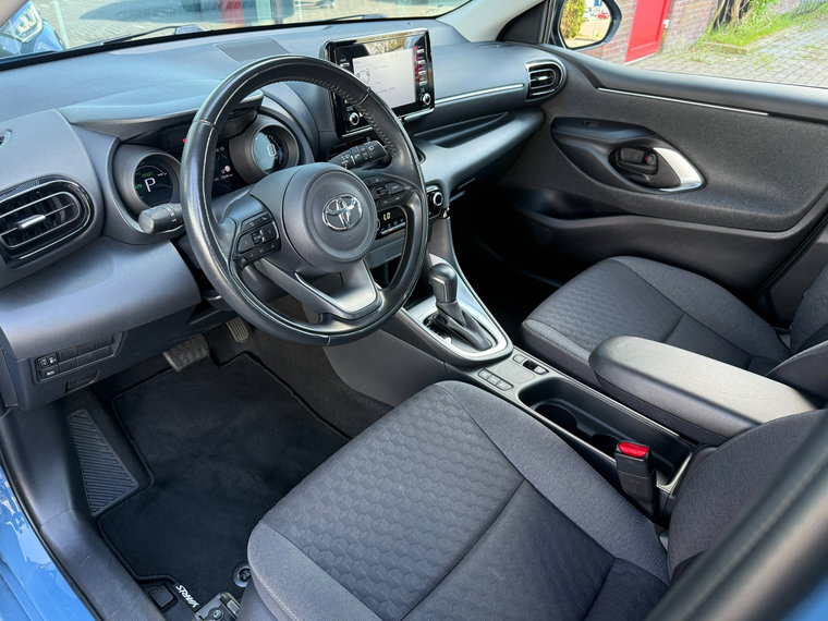 Vehicle Image 10