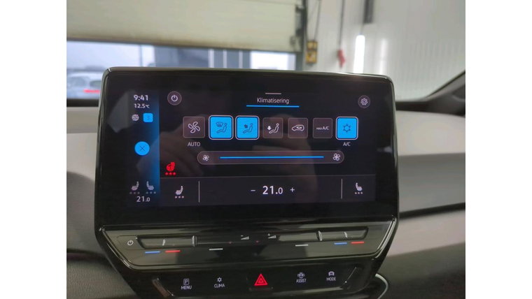 Vehicle Image 11